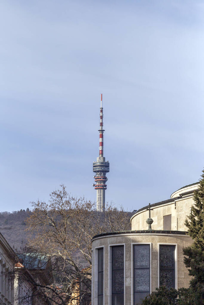 Pecs TV Tower on Misina huippu Mecsek. Näkymä Szecshenyi aukiolta Pecsissä
. - Valokuva, kuva