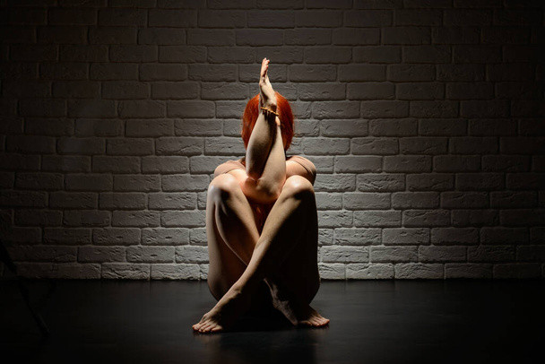 Girl in beautiful yoga pose - Zdjęcie, obraz