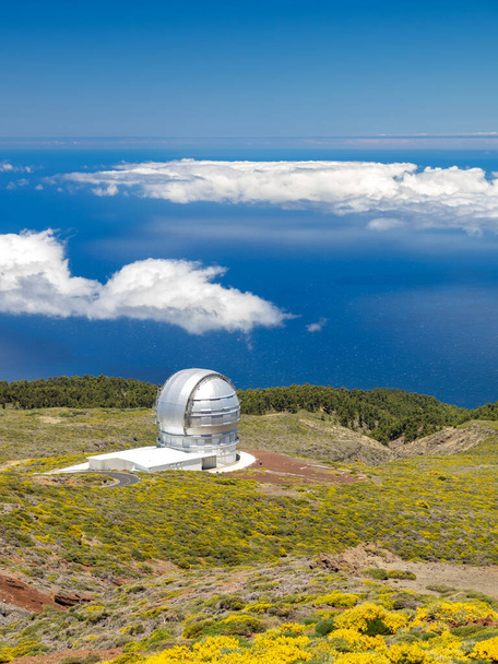 Gran Telescopio Canarias at the Roque de los Muchachos, на острові Ла - Пальма (Канарські острови). - Фото, зображення