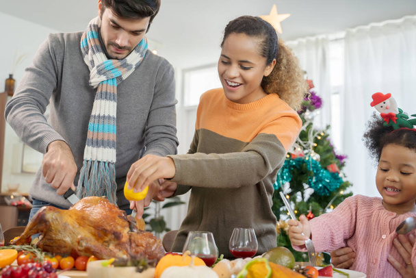 Happy Family Celebrating Christmas Dinner at home .Thanksgiving Celebration tradition concept - Foto, Imagen