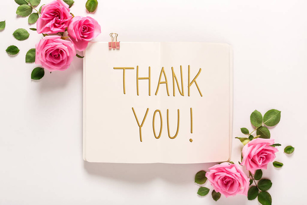 Thank you message with roses and leaves - Photo, Image