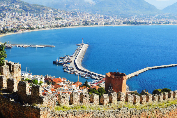 Vista del puerto de Alanya desde la península de Alanya. Riviera turca - Foto, imagen