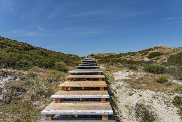 Sylt - View to Hiking trail to the Wadden Sea at nearby List Harbor, / Germany - Foto, imagen