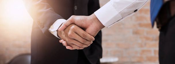 Business people making handshake, successful negotiation and agreement of partnership communication - Valokuva, kuva