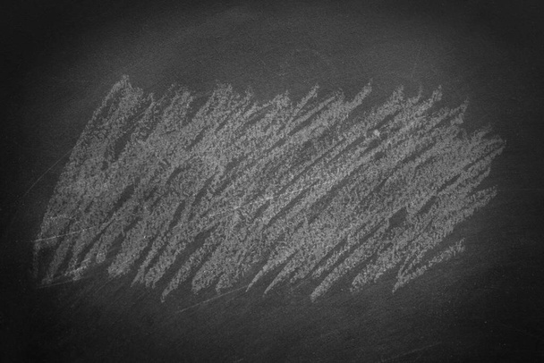 textura blanca tiza sobre fondo grunge tablero negro
 - Foto, Imagen