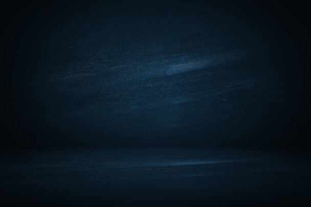 tmavě modrá textura křída deska a studio zeď pozadí - Fotografie, Obrázek