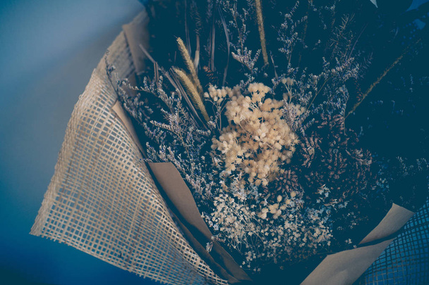 Крупним планом сушений букет квітів
 - Фото, зображення