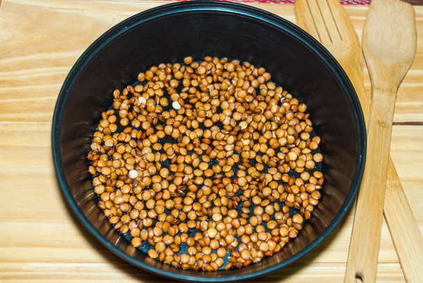茶色のレンズ豆、マメ科植物性水に含まれるタンパク質. - 写真・画像