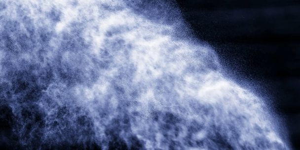 Bir su akıntısı ve atomdan bir damla bulutu - Fotoğraf, Görsel