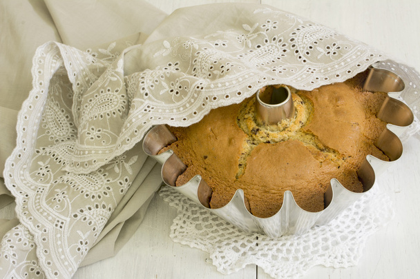vastaleivottu kakku paistopurkeissa
 - Valokuva, kuva