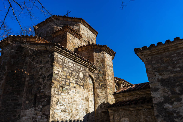 Famoso georgiano punto di riferimento medievale Dzveli o Vecchio monastero Shuamta nella regione di Kakheti nella Georgia orientale, Caucaso, Europa
 - Foto, immagini