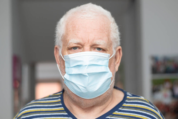 Dýchací maska opravdu pomáhá proti viru Corona - Fotografie, Obrázek