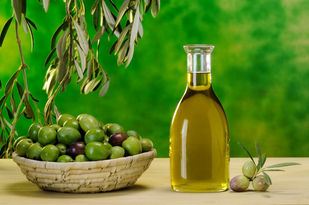 Bottiglia di olio extravergine di oliva
 - Foto, immagini