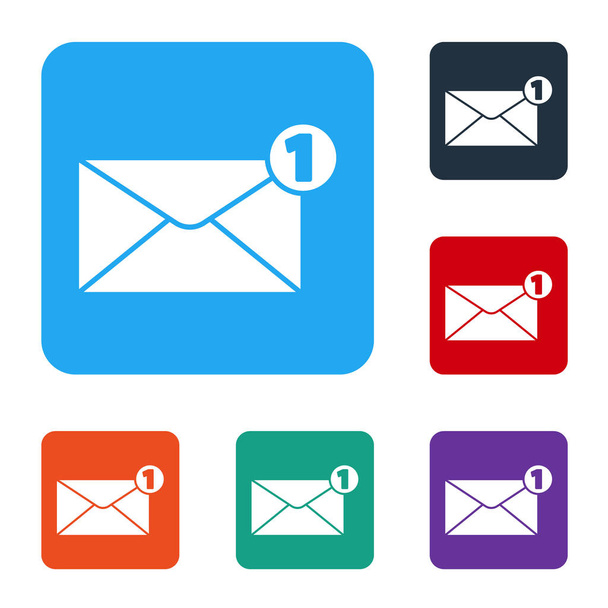 Beyaz Zarf simgesi beyaz arkaplanda izole edildi. Mesaj konsepti alındı. Yeni, e-posta gelen mesaj, SMS. Posta servisi. Renkli kare düğmelerle simgeleri ayarla. Vektör İllüstrasyonu - Vektör, Görsel