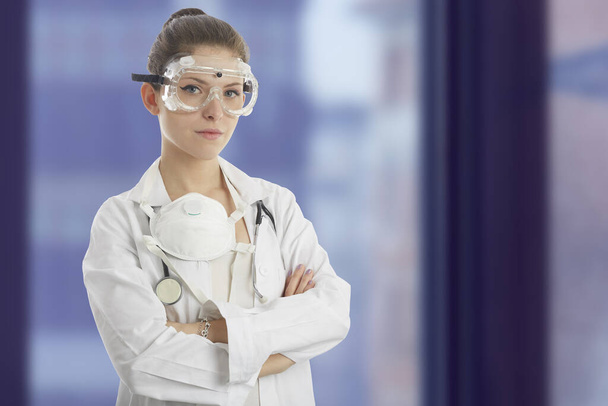 female doctor with mask - virus  - Foto, imagen