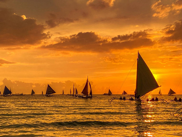 Sunset at Boracay beach in Philippines - Foto, Imagem