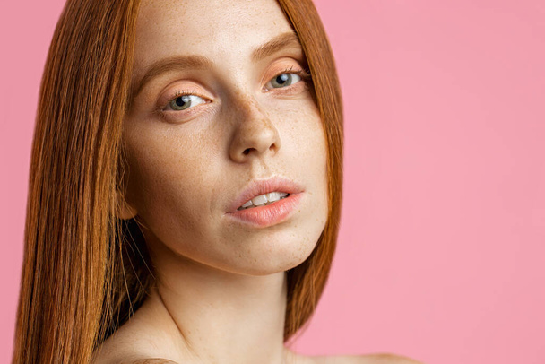 Beautiful spa woman with perfect fresh freckled skin - Фото, изображение