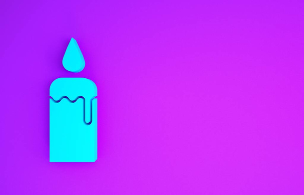 Kék égő gyertya gyertyatartó ikon elszigetelt lila háttér. Hengeres gyertya ragasztó égő lángokkal. Minimalizmus koncepció. 3d illusztráció 3D render - Fotó, kép