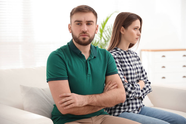 Stubborn man and woman with problems in relationship at home - Fotoğraf, Görsel