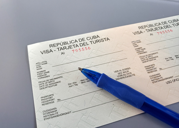 Formulario de solicitud de tarjeta Visa Cuba. Este formulario debe ser llenado por cualquier visitante o turista que entre en Cuba
. - Foto, imagen