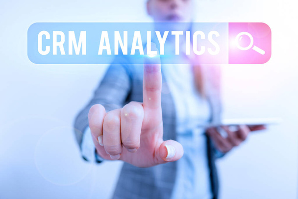 Writing note showing Crm Analytics. Business photo showcasing applications used to evaluate an organization customer data. - Φωτογραφία, εικόνα
