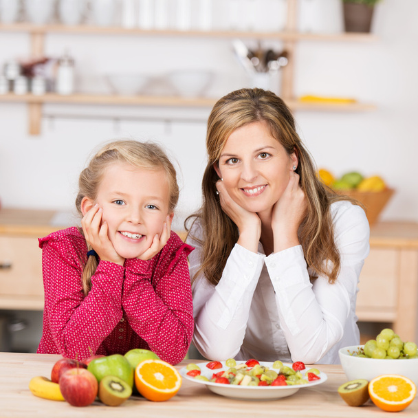 Happy healthy young girl with her mother - Foto, Bild