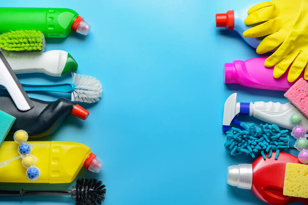 Set of cleaning supplies on color background - Fotoğraf, Görsel