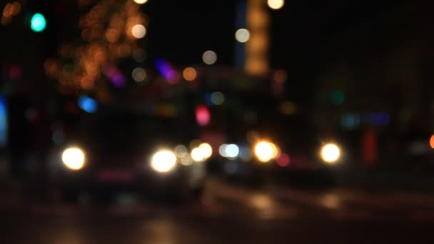 Blurred, unclear happening on night street. - Πλάνα, βίντεο