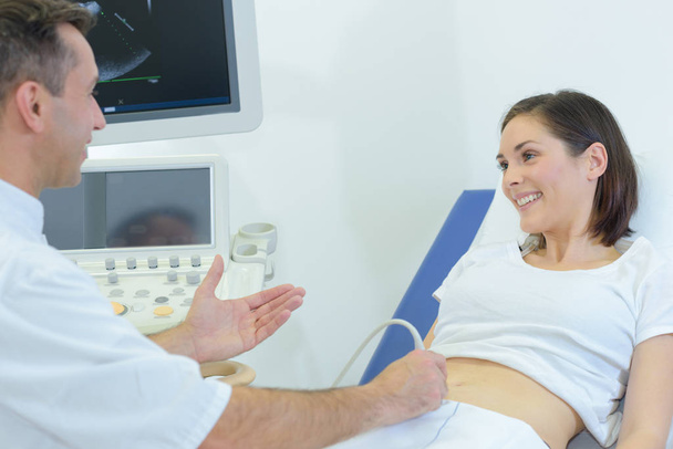 concept of patient on ultrasound - Foto, Imagen