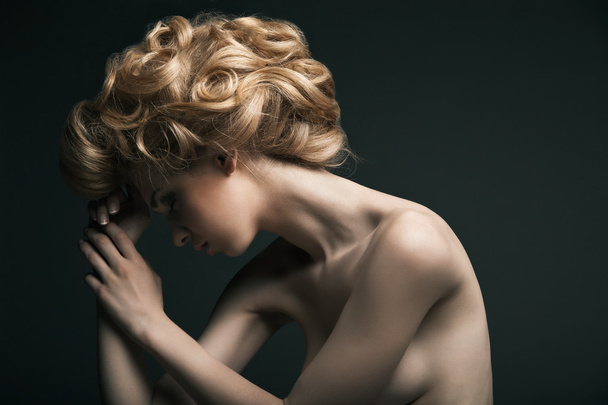High fashion woman with abstract hair style - 写真・画像