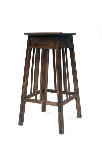 dřevěná stolička na bílém podkladu. izolovat židli. - Fotografie, Obrázek