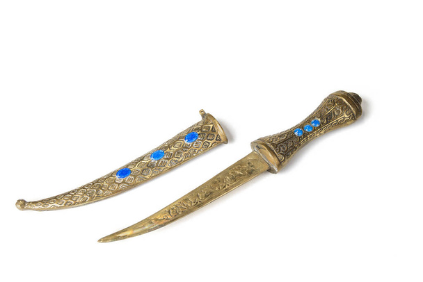 Cuchillo vintage del imperio otomano en el fondo blanco
 - Foto, Imagen