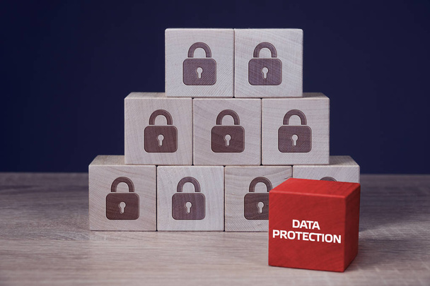 Конфиденциальность и концепция защиты персональных данных. Бизнес, технологии, Интернет и сетевая концепция. Защита данных
 - Фото, изображение