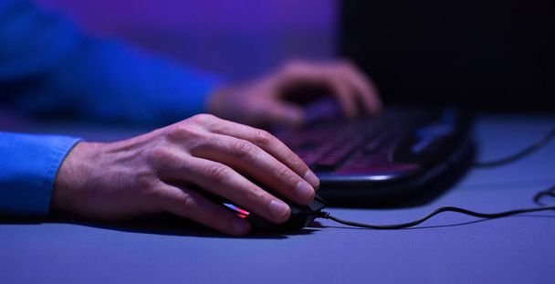 Unrecognizable Gamer Using Keyboard And PC Mouse Playing Games, Closeup - Zdjęcie, obraz