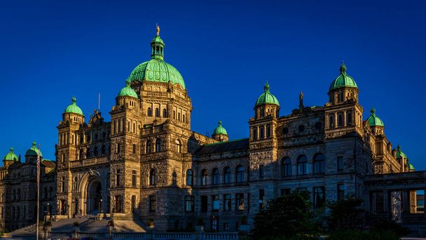 De parlementsgebouwen van British Columbia bevinden zich in Victoria, British Columbia, Canada, en zijn de thuisbasis van de wetgevende vergadering van British Columbia. - Foto, afbeelding