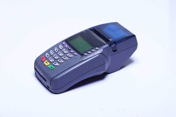 Máquina de cartão de crédito Dispositivo, objeto estúdio iluminação fundo branco isolado
 - Foto, Imagem