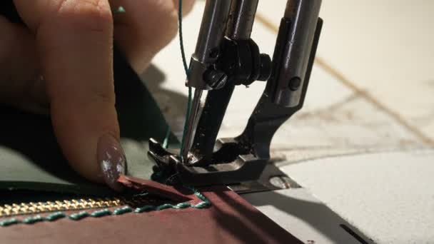 Sewing of zipper to leather handmade purse - Footage, Video