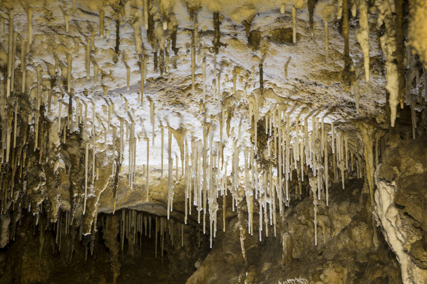 Печера Кланг, ніж національний парк Боккорані, Ао - Лук, провінція Крабі, Таїланд - Фото, зображення