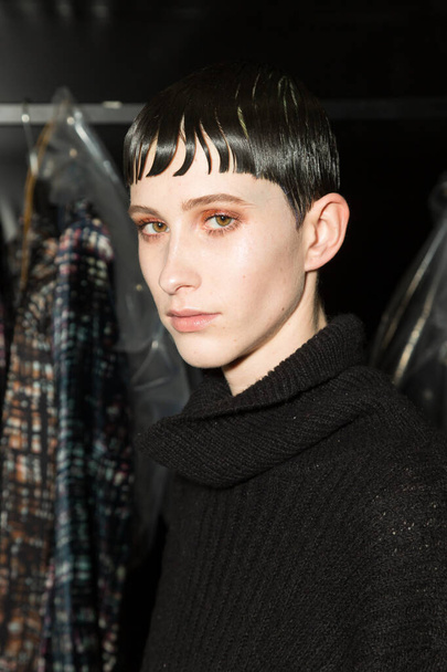 MILAN, ITALY - FEBRUARY 22: Gorgeous model poses in the backstage just before Cividini show during Milan Women's Fashion Week on FEBRUARY 22, 2020 in Milan. - 写真・画像