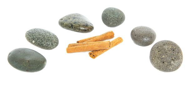 zen πέτρες και ξύλο κανέλας - Φωτογραφία, εικόνα