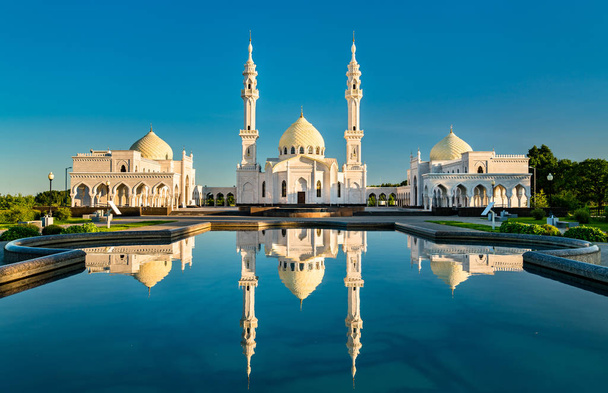 Mezquita blanca en Bolgar. Patrimonio de la humanidad por la UNESCO en Tartaristán, Rusia
 - Foto, imagen