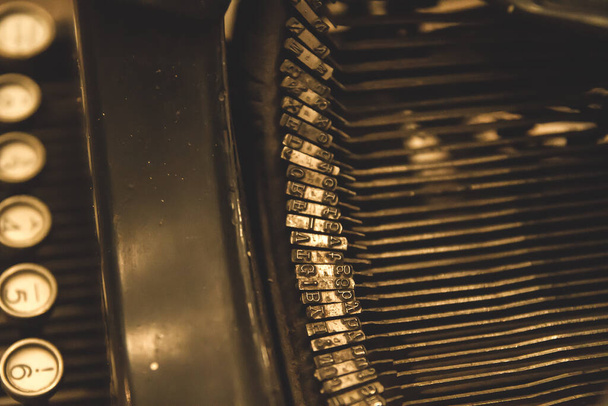 antique typewriter close up - Foto, Bild