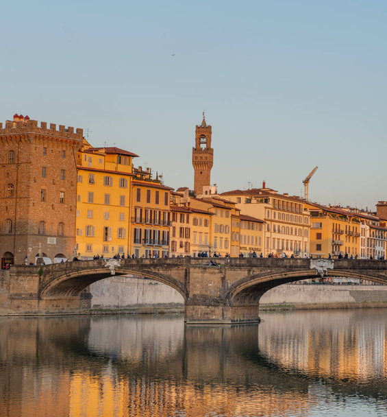 Город Флоренция, в котором находятся многие шедевры искусства и архитектуры эпохи Возрождения
 - Фото, изображение
