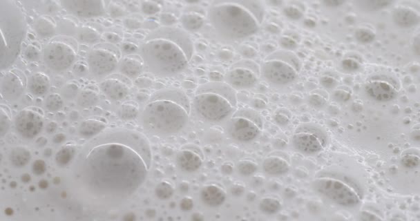 Макро-кадр молочной пены в стеклянном крупном плане
 - Кадры, видео