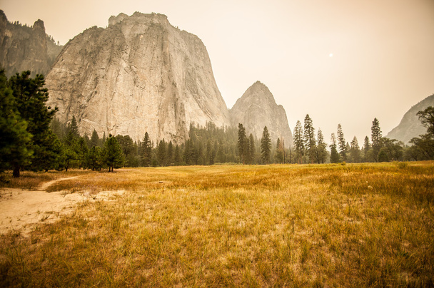 Yosemite v plamenech - Fotografie, Obrázek