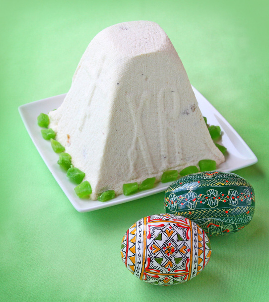 túró paskha (Péter) és a dekoratív húsvéti tojás - Fotó, kép