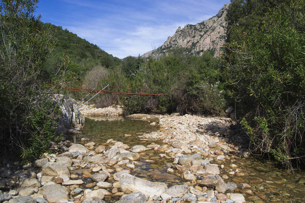 Vista del cañón de Piscina Irgas
 - Foto, imagen