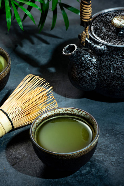 Groene Matcha thee drinken Ceremonie. Japan of Aziatische Bewerage. - Foto, afbeelding