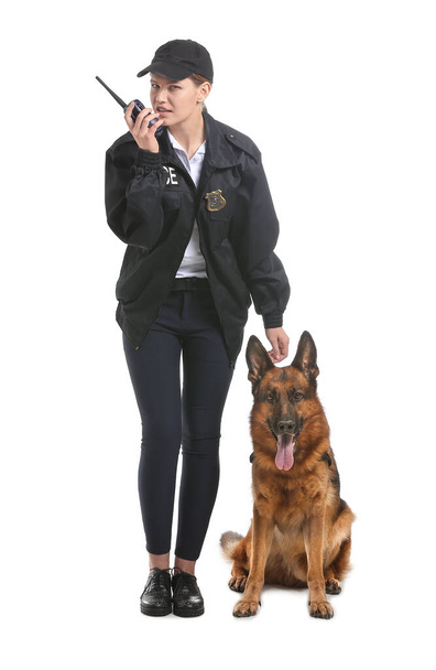 Oficial de policía con perro sobre fondo blanco
 - Foto, Imagen