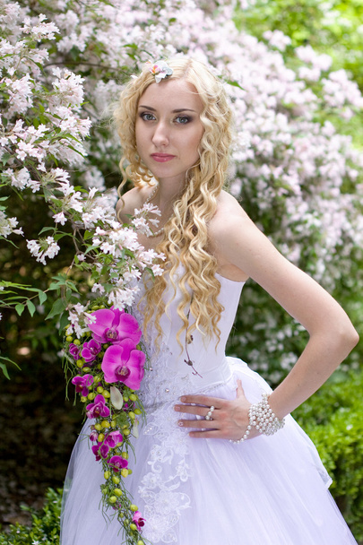 Beautiful Bride posing - Фото, зображення